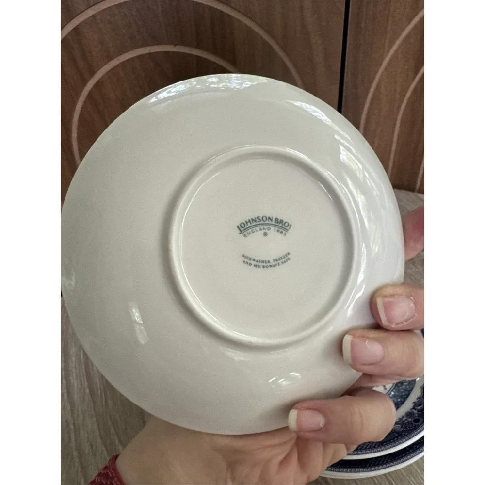 Johnson Bros England Blue Willow China set of 6 Saucers 5.75